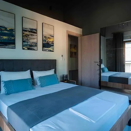 Modern Loft At Kalogria דירה