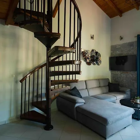 Modern Loft At Kalogria 아파트