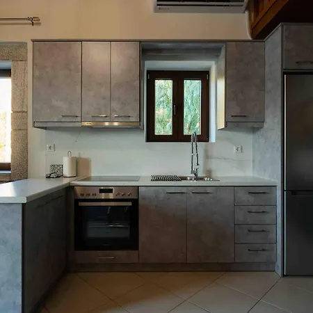 Modern Loft At Kalogria Apartment *