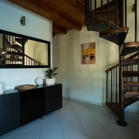 아파트 Modern Loft At Kalogria 스투파