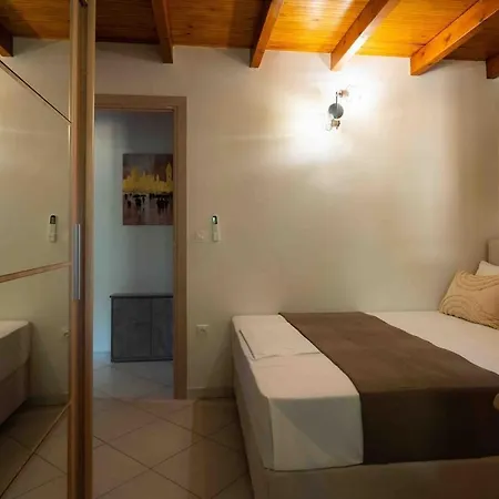 Modern Loft At Kalogria شقة Stoúpa