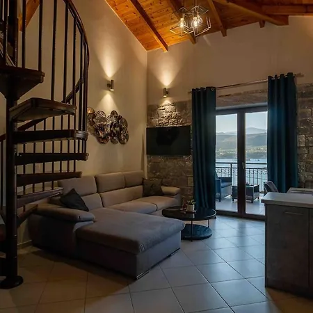 Modern Loft At Kalogria *