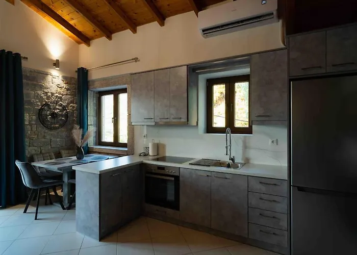 Modern Loft At Kalogria * Ступа